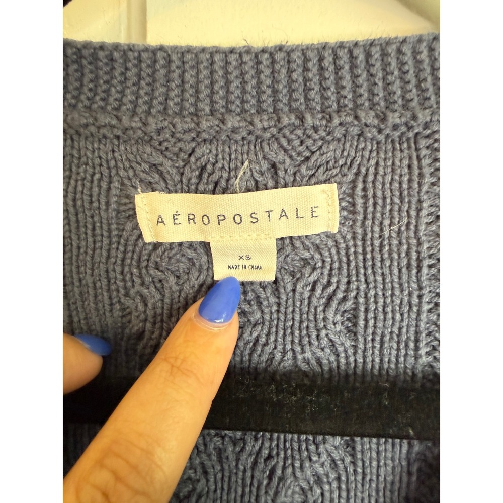 Aeropostale Womens XS Blue Cable Knit V-Neck Cropped Sweater Pullover Cotton - Picture 3 of 4